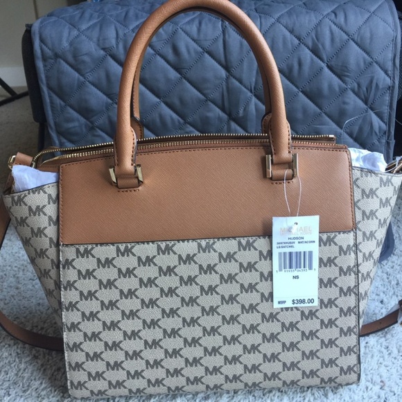 Michael Kors Signature Saffiano Leather Satchel - Picture 5 of 7